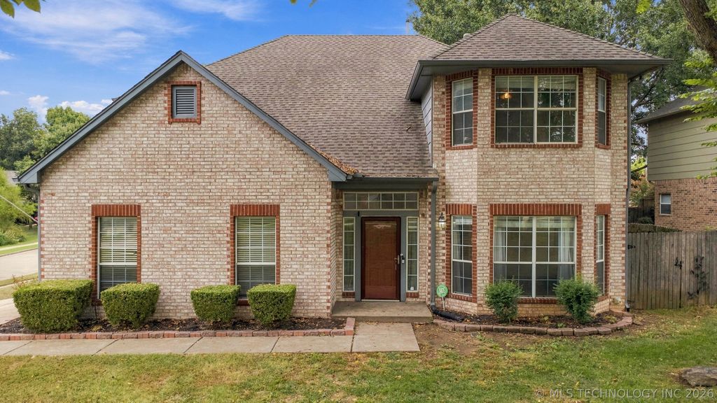 3808 W Detroit Street, Broken Arrow, OK 74012