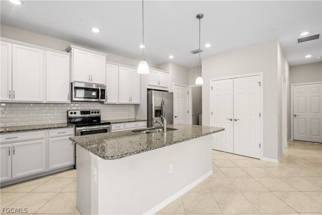 4443 Dutchess Park RD, Fort Myers, FL 33916