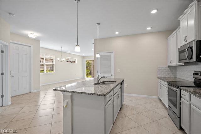 4443 Dutchess Park RD, Fort Myers, FL 33916