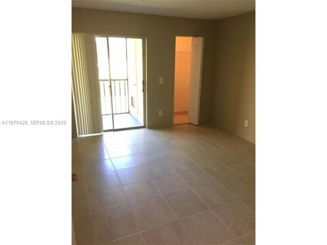 216 Meadows Cir 216, Boynton Beach, FL 33436