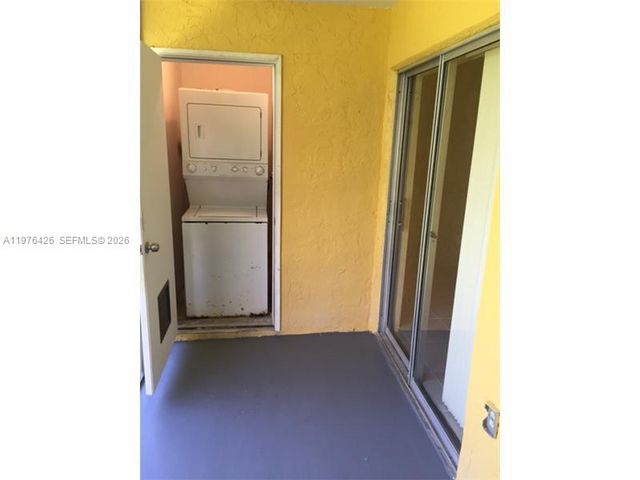 216 Meadows Cir 216, Boynton Beach, FL 33436