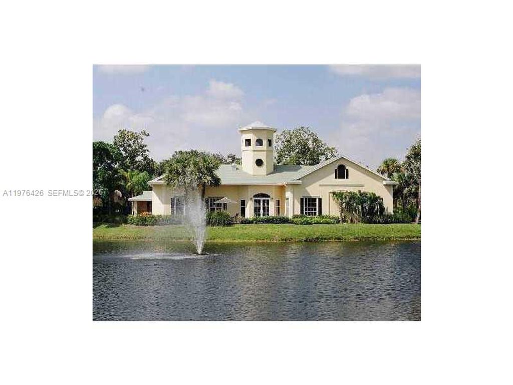 216 Meadows Cir 216, Boynton Beach, FL 33436