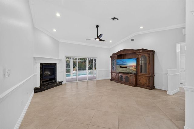 15678 95th Avenue N, Jupiter, FL 33478