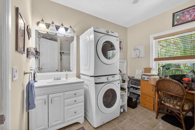 15678 95th Avenue N, Jupiter, FL 33478