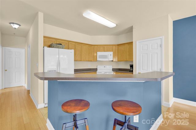1358 21st Avenue NE, Hickory, NC 28601