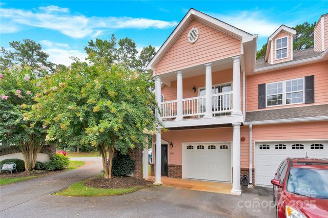 1358 21st Avenue NE, Hickory, NC 28601