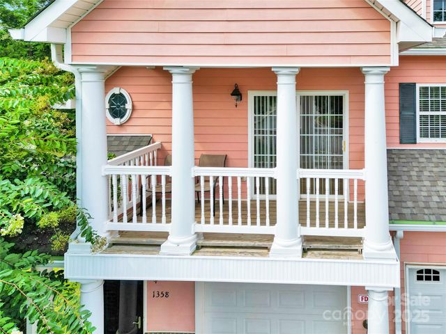 1358 21st Avenue NE, Hickory, NC 28601