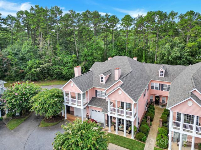 1358 21st Avenue NE, Hickory, NC 28601