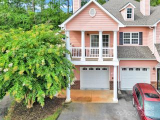 1358 21st Avenue NE, Hickory, NC 28601