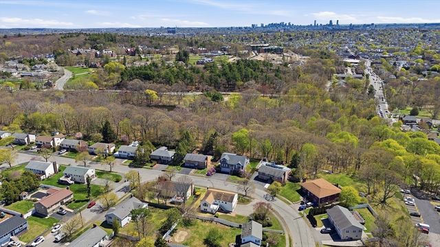 175 Mallard Way, Waltham, MA 02452