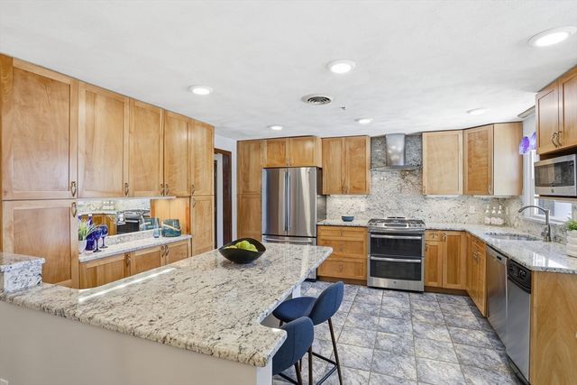 175 Mallard Way, Waltham, MA 02452