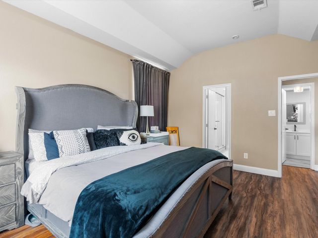 1122 Red Robin Drive, Aubrey, TX 76227