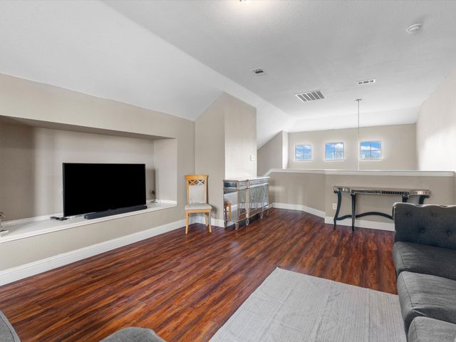 1122 Red Robin Drive, Aubrey, TX 76227