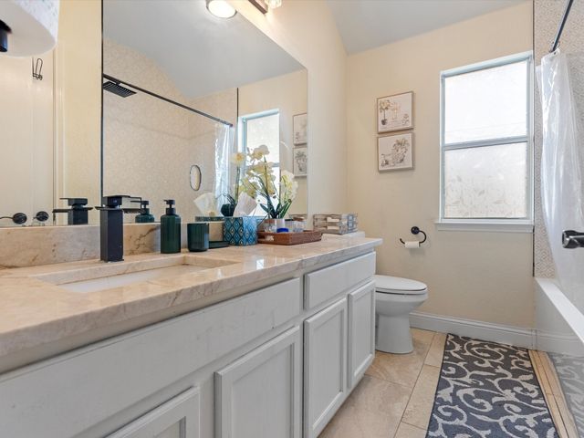 1122 Red Robin Drive, Aubrey, TX 76227