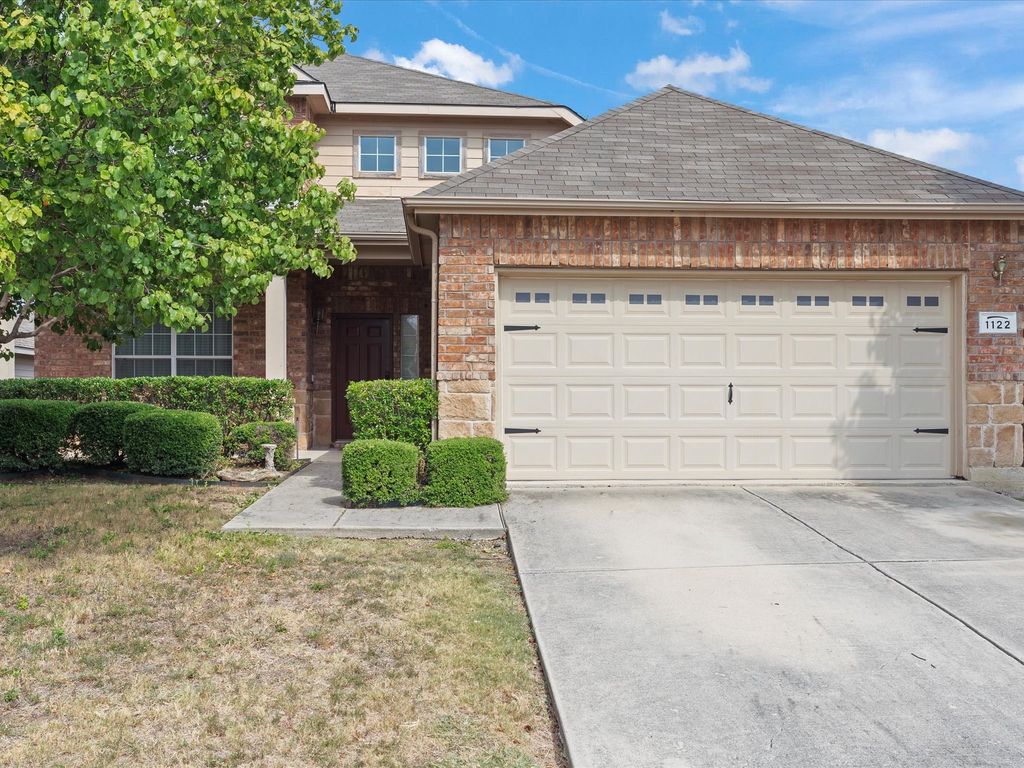 1122 Red Robin Drive, Aubrey, TX 76227