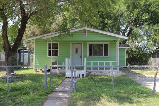 651 Trevino St, Alice, TX 78332