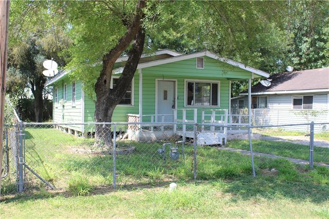 651 Trevino St, Alice, TX 78332