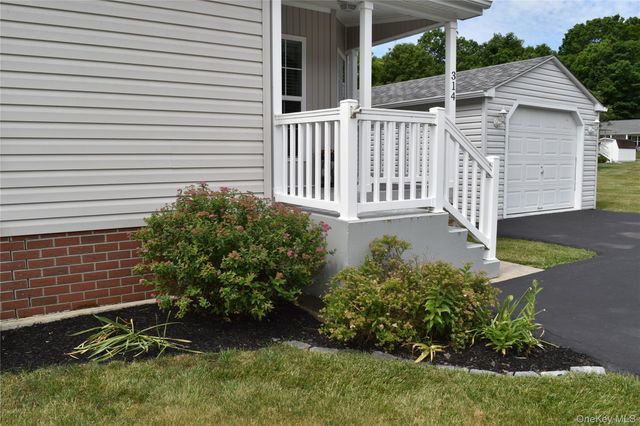 314 Brittany Terrace, Rock Tavern, NY 12575