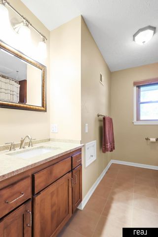 3715 S 49th Street, Omaha, NE 68106