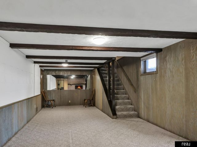 3715 S 49th Street, Omaha, NE 68106