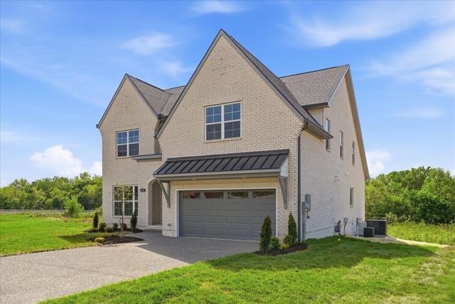 135 Stewarts Landing Dr, Mount Juliet, TN 37122