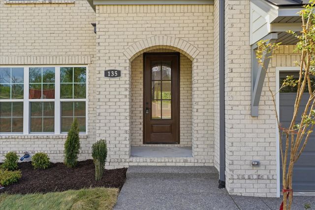 135 Stewarts Landing Dr, Mount Juliet, TN 37122