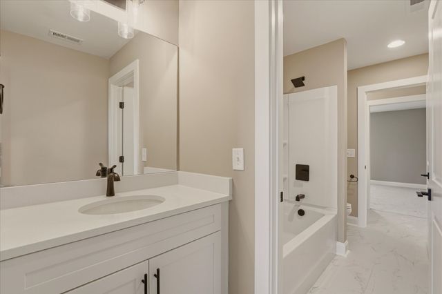 135 Stewarts Landing Dr, Mount Juliet, TN 37122