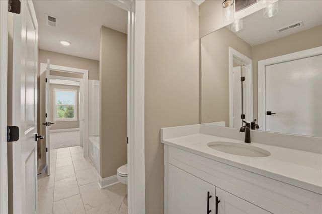 135 Stewarts Landing Dr, Mount Juliet, TN 37122