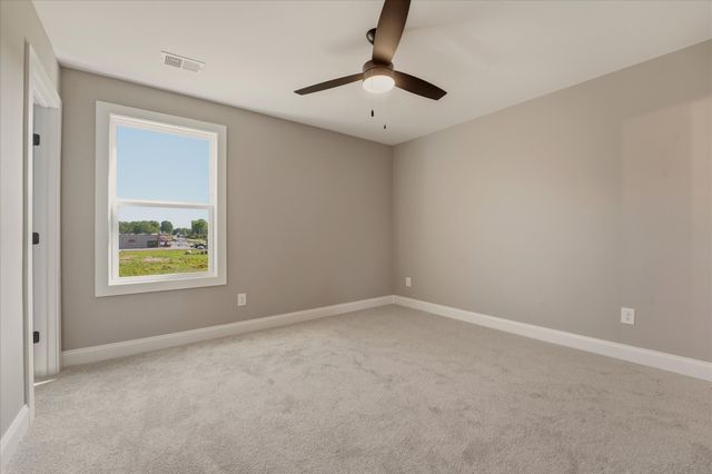 135 Stewarts Landing Dr, Mount Juliet, TN 37122