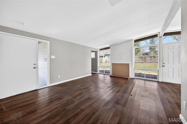 905 Saint Anthony Lane, Florissant, MO 63033