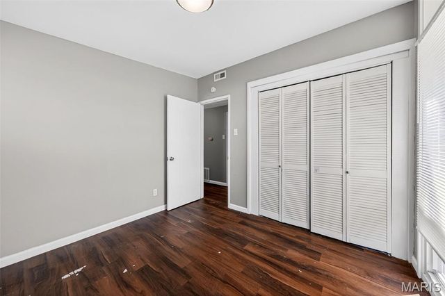 905 Saint Anthony Lane, Florissant, MO 63033