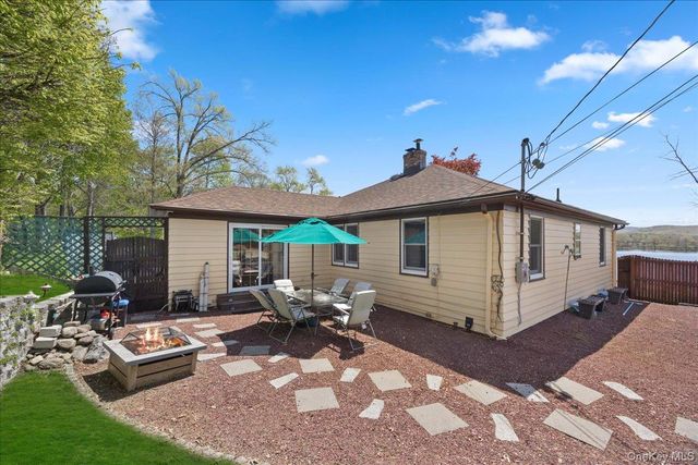 532 Shore Drive, New Windsor, NY 12553