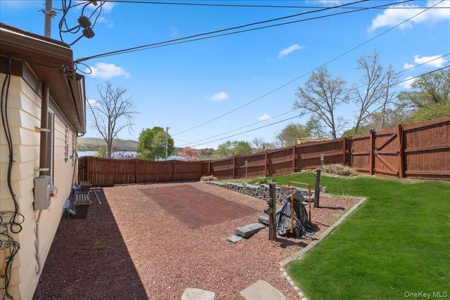 532 Shore Drive, New Windsor, NY 12553