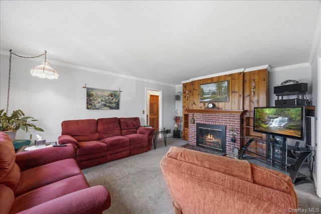 532 Shore Drive, New Windsor, NY 12553