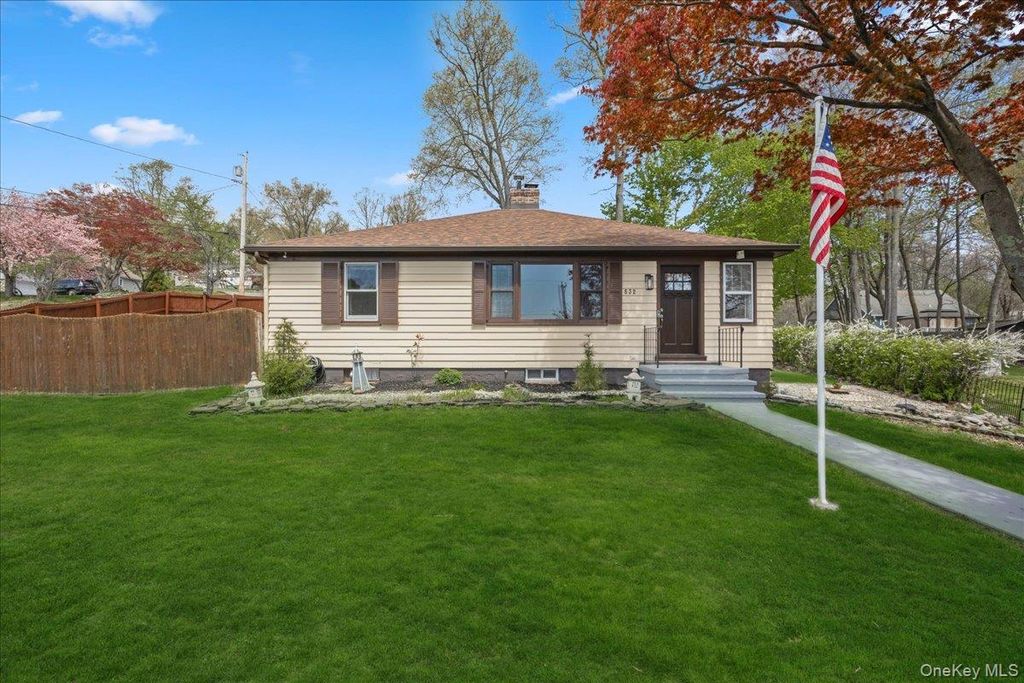 532 Shore Drive, New Windsor, NY 12553