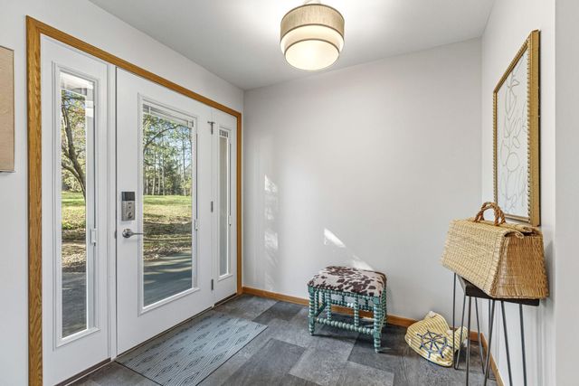 455 S Owasso Boulevard W, Roseville, MN 55113