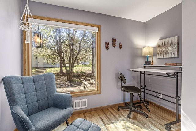 455 S Owasso Boulevard W, Roseville, MN 55113