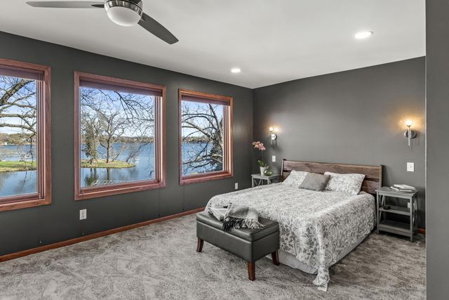 455 S Owasso Boulevard W, Roseville, MN 55113