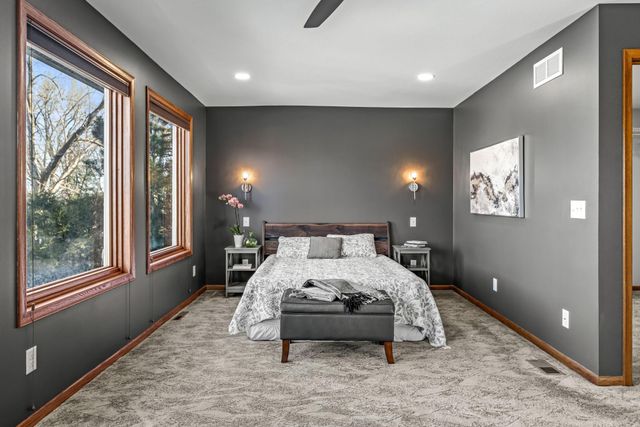 455 S Owasso Boulevard W, Roseville, MN 55113