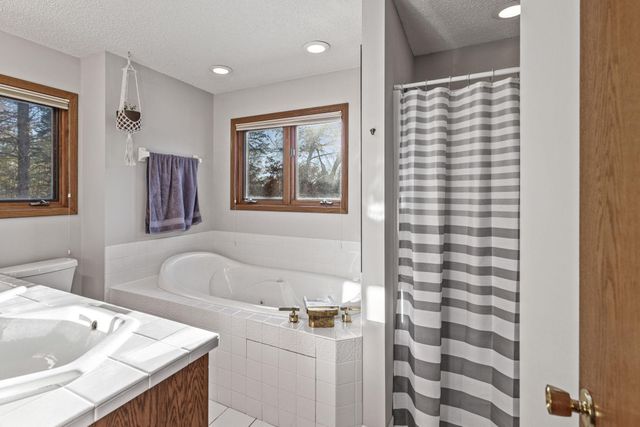 455 S Owasso Boulevard W, Roseville, MN 55113