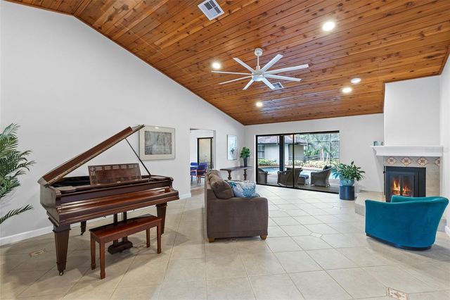 100 MILINDA LANE, Oviedo, FL 32765