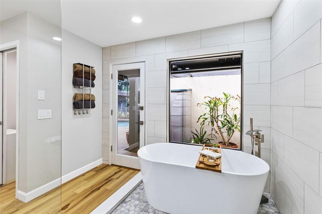 100 MILINDA LANE, Oviedo, FL 32765