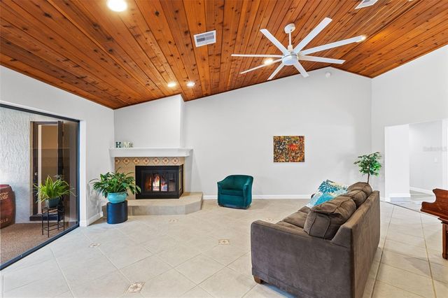 100 MILINDA LANE, Oviedo, FL 32765