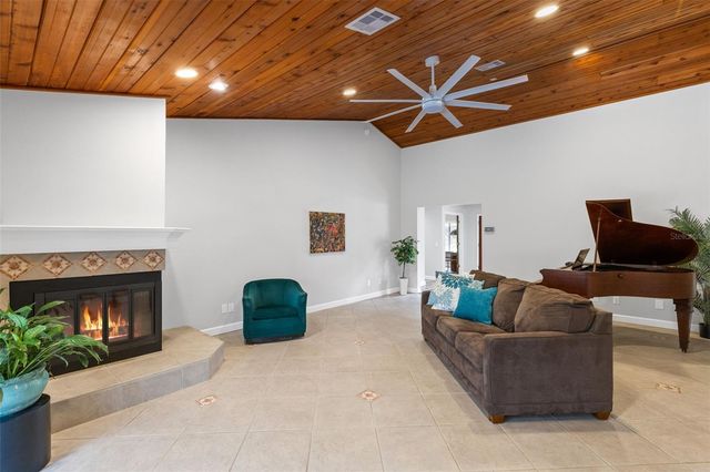 100 MILINDA LANE, Oviedo, FL 32765