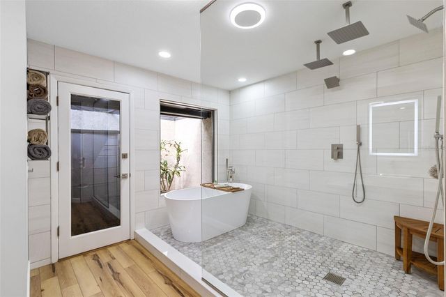 100 MILINDA LANE, Oviedo, FL 32765