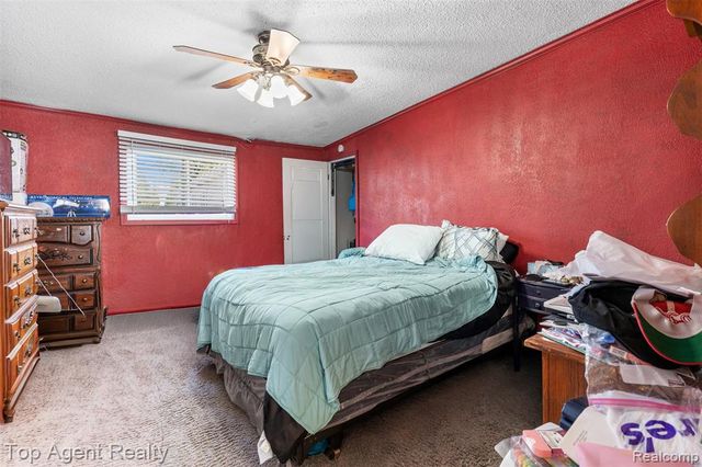 25673 Ford Street, Roseville, MI 48066