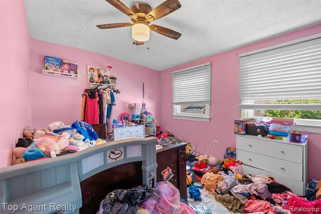 25673 Ford Street, Roseville, MI 48066