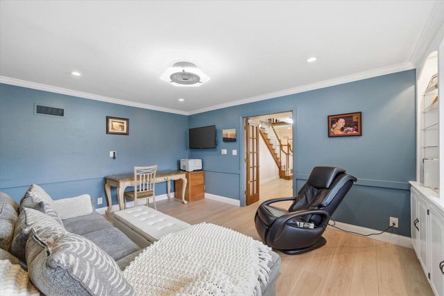 10270 Range Line COURT, Mequon, WI 53092