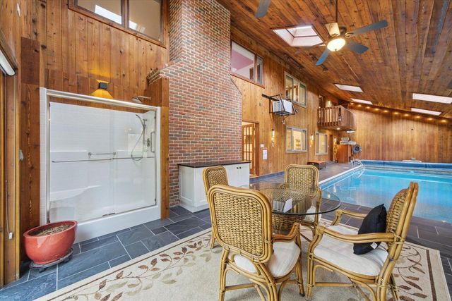 10270 Range Line COURT, Mequon, WI 53092