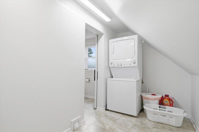 10270 Range Line COURT, Mequon, WI 53092